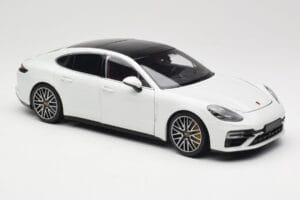 Porsche Panamera 971 Turbo S Baltas Metallic Minichamps 1:18 113061074 Metalas - nuotrauka 6 iš 8