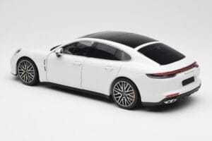 Porsche Panamera 971 Turbo S Baltas Metallic Minichamps 1:18 113061074 Metalas - nuotrauka 7 iš 8
