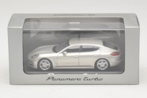 Porsche Panamera 970 Turbo Sidabras Minichamps 1:43 WAP02000519 Metalas - nuotrauka 5 iš 5