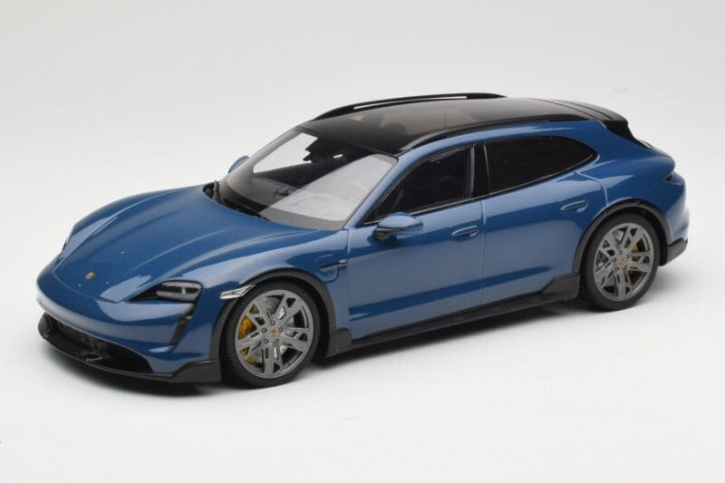 Porsche Taycan J1 Turbo S Cross Turismo Mėlynas Minichamps 1:18 155069301 Metalas