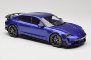 Porsche Taycan J1 Turbo GT Purple Sky Metallic GT Spirit 1:18 GT520 Derva - nuotrauka 4 iš 6