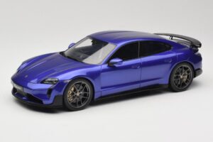 Porsche Taycan J1 Turbo GT Purple Sky Metallic GT Spirit 1:18 GT520 Derva