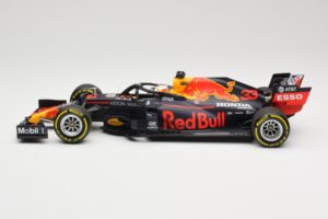 Red Bull Racing RB16 #33 M. Verstappen Winner 70th Anniversary GP 2020 Minichamps 1:18 110200533 Metalas - nuotrauka 3 iš 6