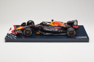 Red Bull Racing RB18 #1 M. Verstappen Winner Austin GP 2022 Minichamps 1:18 113222901 Metalas
