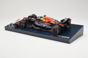 Red Bull Racing RB18 #1 M. Verstappen Winner Austin GP 2022 Minichamps 1:18 113222901 Metalas - nuotrauka 5 iš 6