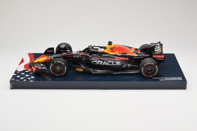 Red Bull Racing RB18 #1 M. Verstappen Winner Austin GP 2022 Minichamps 1:18 113222901 Metalas