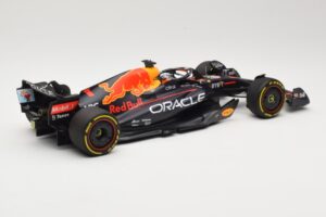 Red Bull Racing RB18 #1 M. Verstappen Winner Miami GP 2022 Minichamps 1:18 110220501 Metalas - nuotrauka 2 iš 6