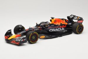 Red Bull Racing RB18 #1 M. Verstappen Winner Miami GP 2022 Minichamps 1:18 110220501 Metalas