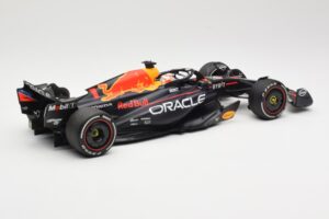 Red Bull Racing RB19 #1 M. Verstappen Winner Spanish GP 2023 Minichamps 1:18 110230801 Metalas - nuotrauka 2 iš 6