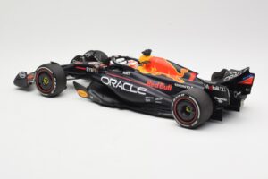 Red Bull Racing RB19 #1 M. Verstappen Winner Spanish GP 2023 Minichamps 1:18 110230801 Metalas - nuotrauka 5 iš 6