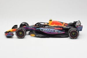 Red Bull Racing RB19 #11 S. Perez 2nd Place Miami GP 2023 Minichamps 1:18 110230511 Metalas - nuotrauka 3 iš 6