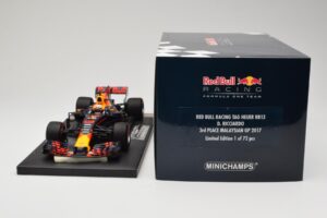 Red Bull Racing Tag Heuer RB13 #3 D. Ricciardo 3rd Place Malaysian GP 2017 Minichamps 1:18 117171503 Metalas - nuotrauka 6 iš 6