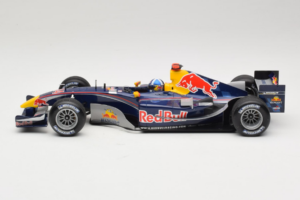 Red Bull RB1 Cosworth #14 D. Coulthard Red Bull Racing Showcar 2005 Minichamps 1:18 100050014 Metalas - nuotrauka 3 iš 6