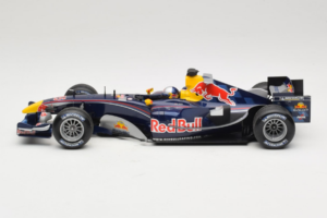 Red Bull RB1 Cosworth #15 C. Klien Red Bull Racing Showcar 2005 Minichamps 1:18 100050085 Metalas - nuotrauka 3 iš 7