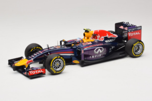Red Bull RB10 Renault #3 D. Ricciardo Infiniti Red Bull Racing Showcar 2014 Minichamps 1:18 110140003 Metalas