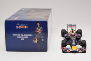 Red Bull RB10 Renault #3 D. Ricciardo Infiniti Red Bull Racing Showcar 2014 Minichamps 1:18 110140003 Metalas - nuotrauka 6 iš 6
