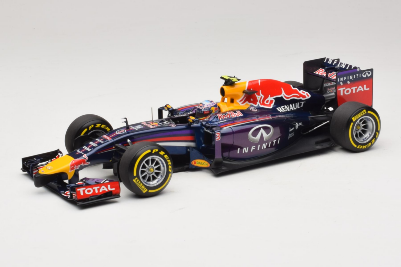 Red Bull RB10 Renault #3 D. Ricciardo Infiniti Red Bull Racing Showcar 2014 Minichamps 1:18 110140003 Metalas