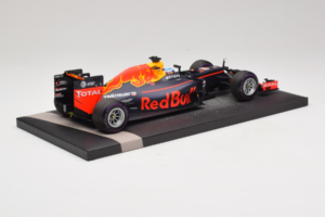 Red Bull RB12 Tag Heuer #3 D. Ricciardo Red Bull Racing 1st Pole Monaco Grand Prix 2016 Minichamps 1:18 117160103 Derva - nuotrauka 3 iš 7