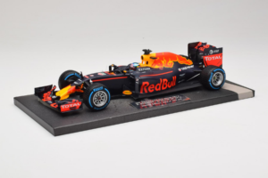 Red Bull RB12 Tag Heuer #3 D. Ricciardo Red Bull Racing Brazilian Grand Prix 2016 Minichamps 1:18 117161203 Derva - nuotrauka 2 iš 6