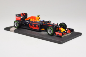 Red Bull RB12 Tag Heuer #33 M. Verstappen Red Bull Racing Showcar 2016 Minichamps 1:18 117161233 Derva - nuotrauka 4 iš 7