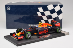 Red Bull RB12 Tag Heuer #33 M. Verstappen Red Bull Racing Showcar 2016 Minichamps 1:18 117161233 Derva - nuotrauka 7 iš 7