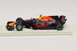 Red Bull RB13 Tag Heuer #33 M. Verstappen 3rd Chinese Grand Prix 2017 Spark 1:43 S5037 Derva