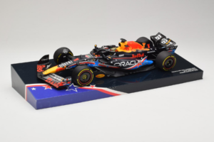 Red Bull RB19 #1 M. Verstappen Oracle Red Bull Racing United States Grand Prix Winner World Champion 2023 Minichamps 1:18 113 - nuotrauka 2 iš 7