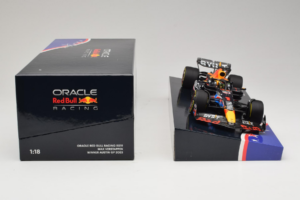Red Bull RB19 #1 M. Verstappen Oracle Red Bull Racing United States Grand Prix Winner World Champion 2023 Minichamps 1:18 113 - nuotrauka 6 iš 7