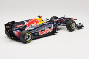 Red Bull RB7 Renault #1 S. Vettel Red Bull Racing Showcar 2011 Minichamps 1:18 110110071-1 Metalas - nuotrauka 2 iš 7
