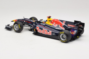 Red Bull RB7 Renault #1 S. Vettel Red Bull Racing Showcar 2011 Minichamps 1:18 110110071-1 Metalas - nuotrauka 5 iš 7