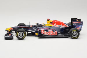 Red Bull RB7 Renault #1 S. Vettel Red Bull Racing World Champion 2011 Minichamps 1:18 110110001 Metalas - nuotrauka 3 iš 6