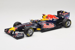 Red Bull RB7 Renault #1 S. Vettel Red Bull Racing World Champion 2011 Minichamps 1:18 110110001 Metalas