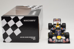 Red Bull RB7 Renault #1 S. Vettel Red Bull Racing World Champion 2011 Minichamps 1:18 110110001 Metalas - nuotrauka 6 iš 6