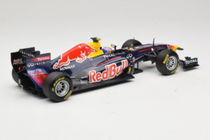 Red Bull RB7 Renault #2 M. Webber Red Bull Racing Showcar 2011 Minichamps 1:18 110110002 Metalas - nuotrauka 2 iš 7
