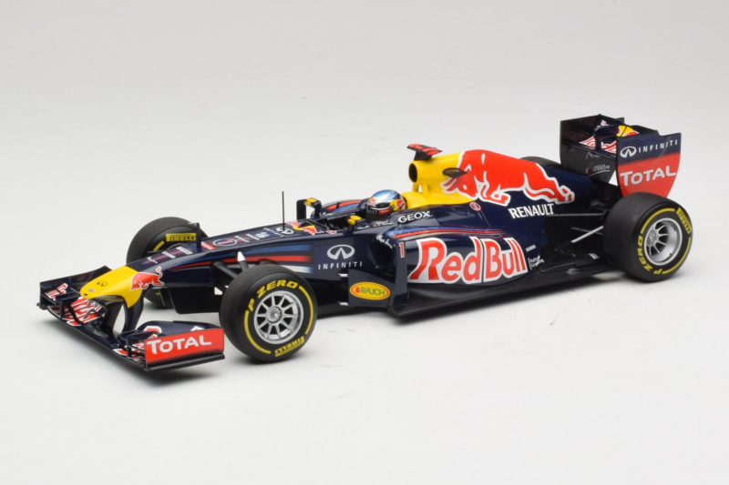 Red Bull RB8 Renault #1 S. Vettel Red Bull Racing Showcar 2012 Minichamps 1:18 110120071 Metalas
