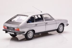 Renault 30 TX Sidabrinis Norev 1:18 185272 Metalas - nuotrauka 3 iš 8