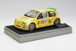 Renault Clio Sport #2 E. Rangoni Renault Clio Trophy Winner 2000 Universal Hobbies 1:18 7711218616 Metalas