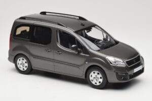 Renault Juvaquatre Break 300 kg Dramblio Kaulo Norev 1:18 185260 Metalas - nuotrauka 4 iš 6