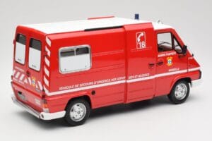 Renault Master T30 VSAB Ugniagesiai Raudonas Otto 1:18 OT1107 Derva - nuotrauka 2 iš 6