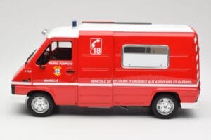 Renault Master T30 VSAB Ugniagesiai Raudonas Otto 1:18 OT1107 Derva - nuotrauka 3 iš 6