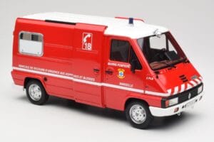 Renault Master T30 VSAB Ugniagesiai Raudonas Otto 1:18 OT1107 Derva - nuotrauka 4 iš 6