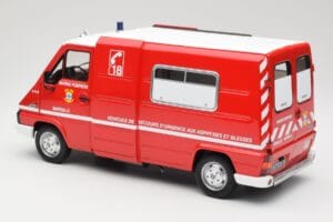 Renault Master T30 VSAB Ugniagesiai Raudonas Otto 1:18 OT1107 Derva - nuotrauka 5 iš 6