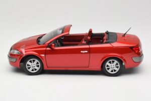 Renault Megane Mk1 CC Raudonas Solido 1:18 8152 Metalas - nuotrauka 4 iš 8