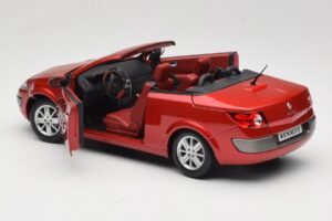 Renault Megane Mk1 CC Raudonas Solido 1:18 8152 Metalas - nuotrauka 5 iš 8