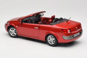Renault Megane Mk1 CC Raudonas Solido 1:18 8152 Metalas - nuotrauka 7 iš 8