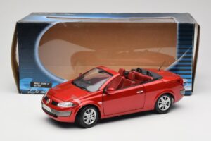 Renault Megane Mk1 CC Raudonas Solido 1:18 8152 Metalas - nuotrauka 8 iš 8