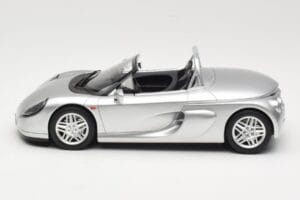 Renault Spider Sidabrinis Otto 1:18 OT1142 Derva - nuotrauka 3 iš 6