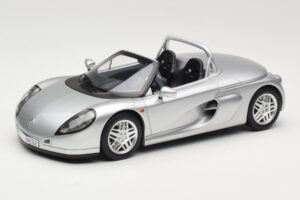 Renault Spider Sidabrinis Otto 1:18 OT1142 Derva