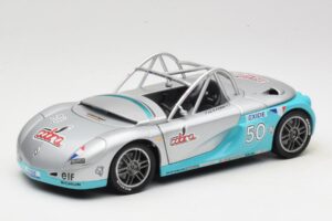 Renault Sport Spider #50 Sidabrinis Anson 1:18 30353 Metalas
