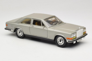 Rolls-Royce Camargue Sidabrinis Diamond Edition Bburago 1:18 3001-M3 Metalas - nuotrauka 6 iš 8